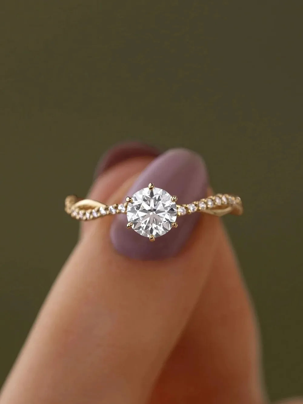 Casual Twist-Design Zircon Ring