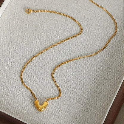Elegant Heart-Shaped Pendant Necklace