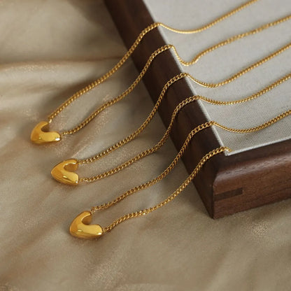 Elegant Heart-Shaped Pendant Necklace