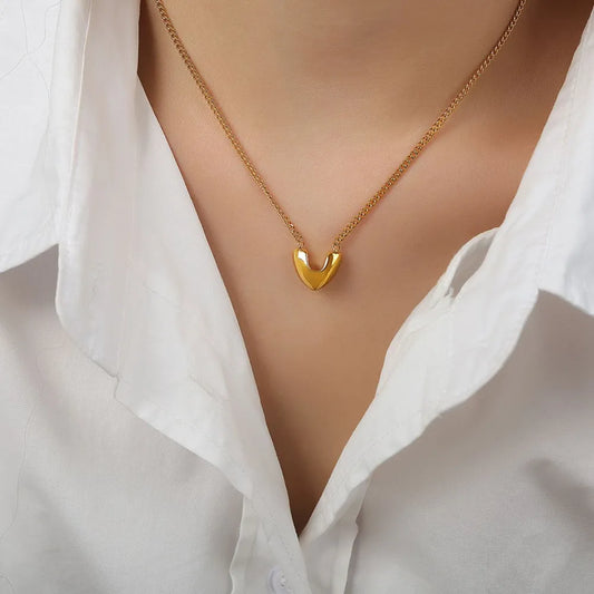 Elegant Heart-Shaped Pendant Necklace