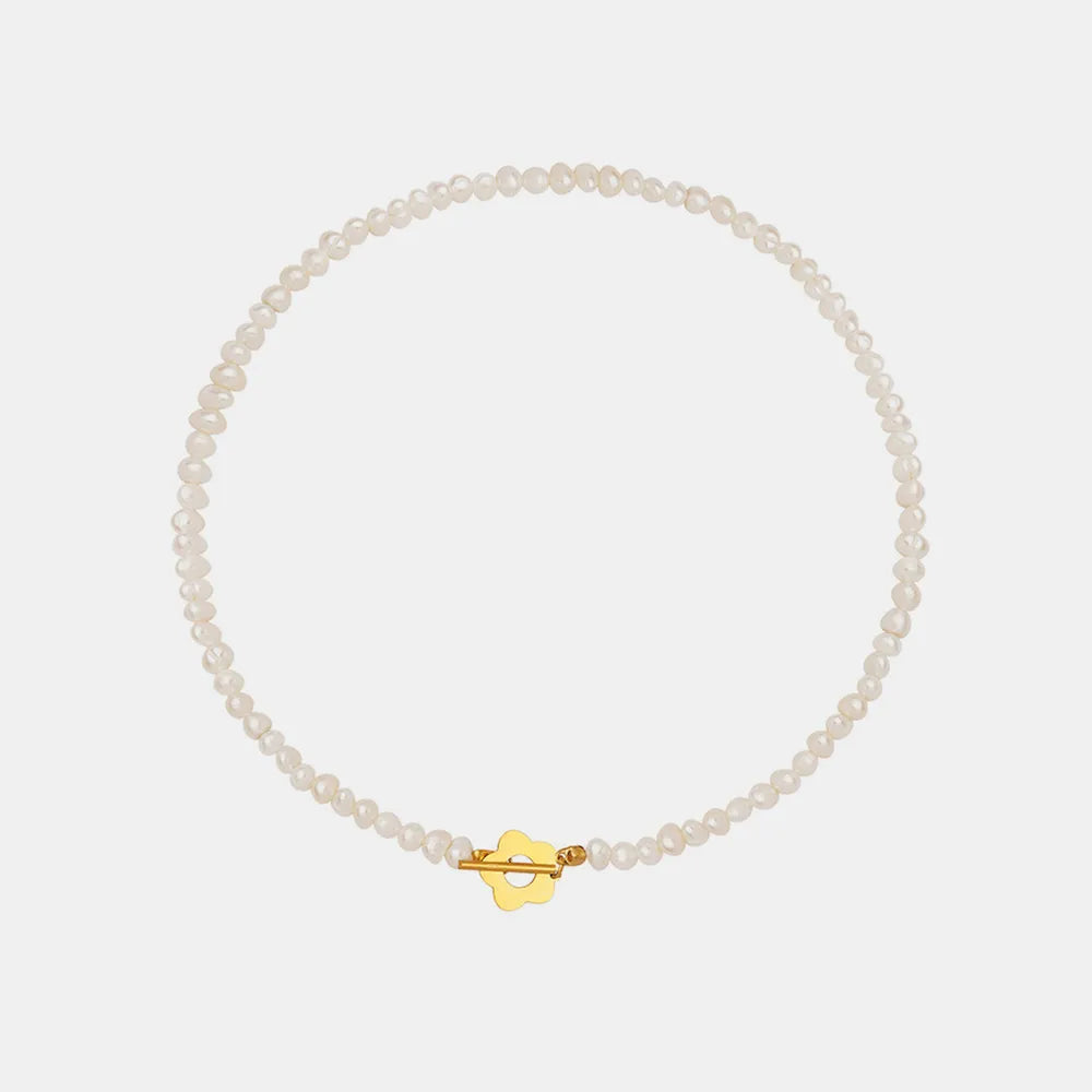 Elegant Freshwater Pearl Flower Necklace