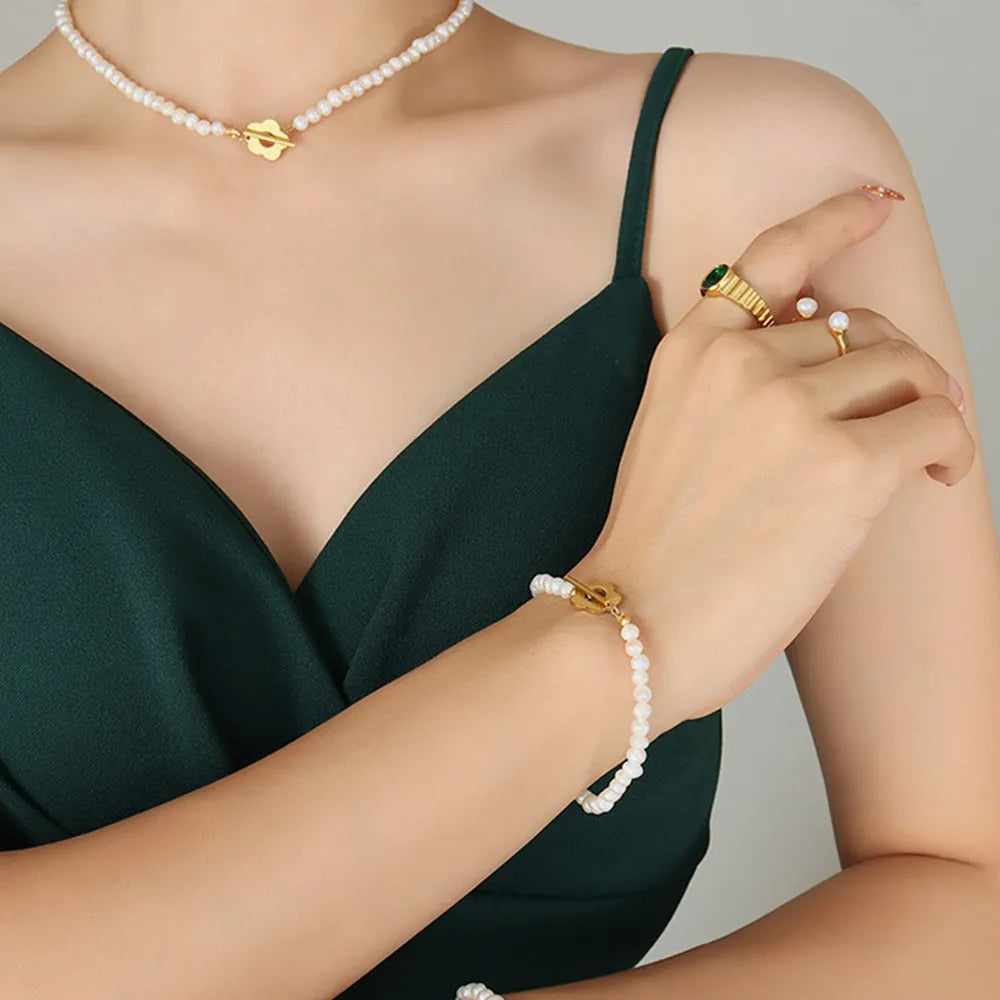 Elegant Freshwater Pearl Flower Necklace